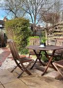 Large house with fast trains to London