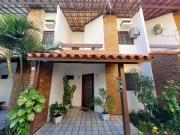 Casa ao lado da praia