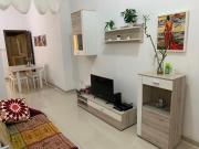 A lovely ground floor apartment, 15 minutes by car from the airport and 2 minutes walk to the beach.