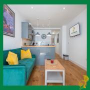 The Borough Suite Devereux Residences Newly Refurbished