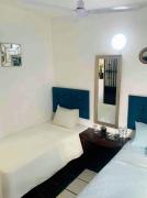 07 Habitación Independiente en Zona Romántica a solo 3 cuadras de la playa