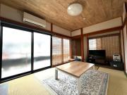 CalmbaseGARAGE ツーリング最適 愛車と泊まる古民家 1階ガレージで雨も安心 水回りフルリノベで女性も快適な清潔宿