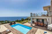 Villa Vardia-Amazing Seaviews with heated pool
