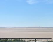 Beachside Holiday Retreat - Sleeps 6 & Parking