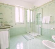 Elysium House - Apartment in Villa with Garden