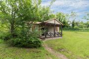 Camping Le Mont Libre - Cottage & espace nature - Gannat