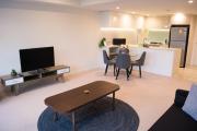 Homely Modern Apt between the Lake and City - Hosted by CanStay
