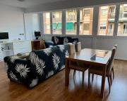 Amplio Apartamento cerca de FIRA y del Centro