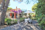 Les Grillons Pieds dans leau Beau Rivage By HC Les Grillons Pieds dans leau Beau Rivage By HC