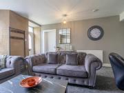 Private Garden West End with Parking - Pass the Keys