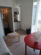 Studio avec balcon