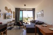 Seafront Stylish Apt, Protaras