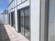 Rooftop terrasse vue phare et mer