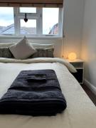 Penny Black Apartment, Kington