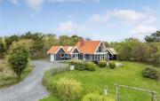 4 Bedroom Cozy Home In Ebeltoft