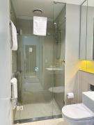 Wyndel Apartments One Bedroom MelCol83809N