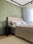 Home Suites - Boutique apartment in city centre - Free parking