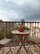 Disfruta del mar, playa y del puerto