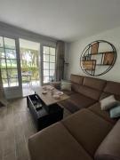 Quiet renovated nest with a nice view of the golf