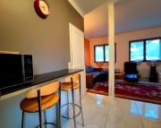 Maison Individuelle, proche de Paris, en face du parc de Loisirs Le Port Aux Cerises, ouvert aux esprits creatifs et sportifs - Jeux Olympiques