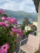 Apartment with partial view on Como Lake