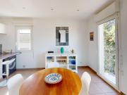 Frontignan : Appartement 2 pièces avec terrasse, parking, proche plage et commerces - FR-1-785-5