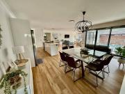 3 Bed Modern Home, Spacious Oasis & Pool