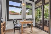 HIRSCH Stadt Apartment 3 - Balkon mit Flussblick - Parkplatz