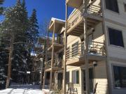 Great Location - Budget Condo - Ski In - 3 Blocks to Main Street