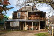 Top Omeo