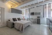 Ferrara Center Bi-Level Beauty Apartment