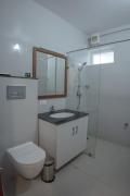 Daffodils Luxury Airport Suites