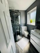 5-Bedroom Cottage, New Waltham, Grimsby