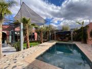 Villa avec piscine cinéma