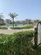 Amwaj Chalet with private garden