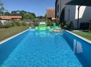 Maison au calme avec piscine chauffée à 10 mn des plages