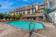 Breakwater Escape A 200 - Spacious Condo with BBQ grill, board games, and fireplace