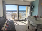 Appartement T2 Front de Mer avec Balcon et Parking – Confort et Activités à Proximité - FR-1-797-37 Appartement T2 Front de Mer avec Balcon et Parking – Confort et Activités à Proximité - FR-1-797-37
