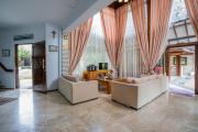 Villa Shammah - 4BR Tropical Villa Near Atlas Club