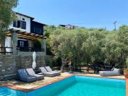 Villa Valia: Traditional Luxurious Residence