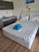 Top Douăzeci şi Trei August