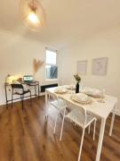 3-Bed, Sleeps 6, 1 Bath, Parking, WiFi 3-Bed, Sleeps 6, 1 Bath, Parking, WiFi