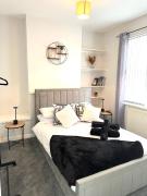 Ty Noah- Newly Refurbished Home In The Heart Of Pembrokeshire