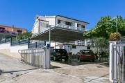 Apartments by the sea Slatine, Ciovo - 6000
