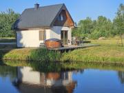 Domek Dotyk rosy na Kaszubach