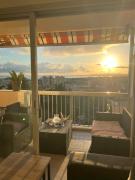 Calm apartment with sea view