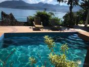 Casa com Piscina, Vista e Acesso ao Mar