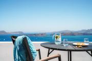 Top Akrotiri