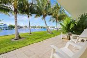 Sailfish Suites 1 - Waterfront & pet friendly