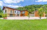 Stunning Home In Chiusa Di Pesio